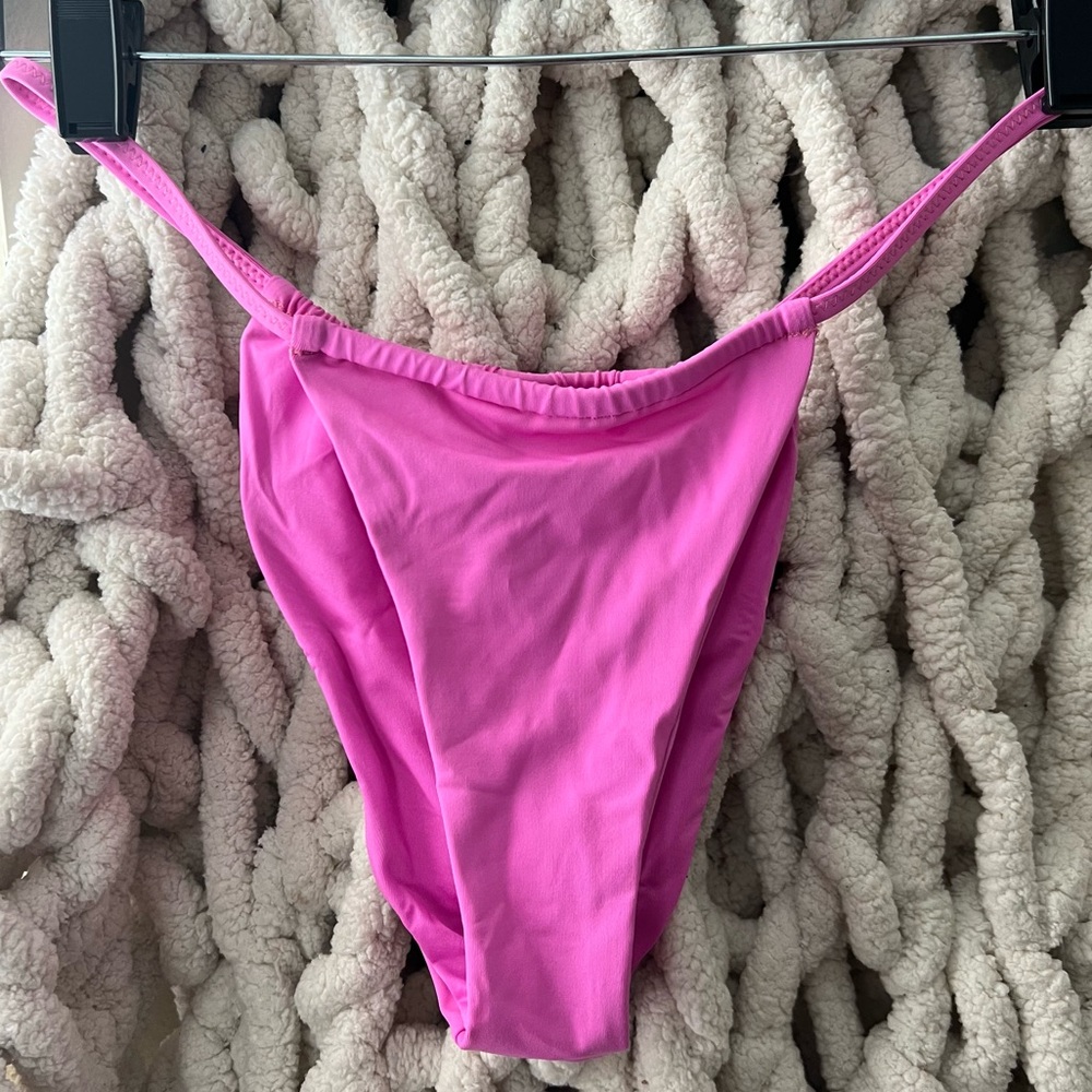 SKIMS RECYCLED SWIM STRING BIKINI BOTTOM NWT - NEON ORCHID